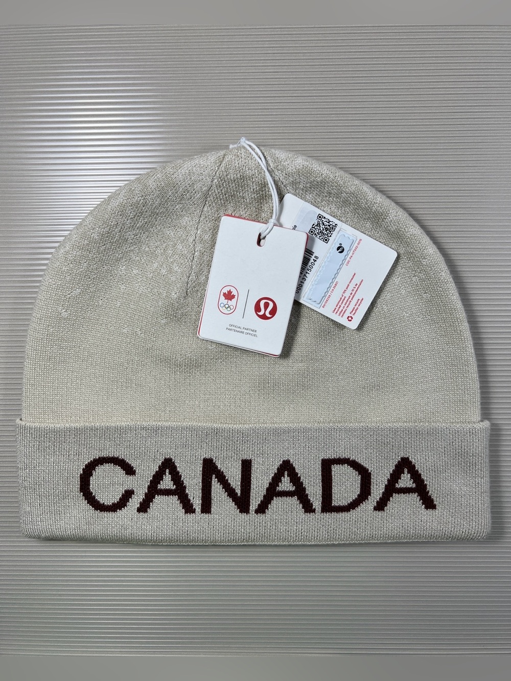 NWT Lululemon Team Canada Reversible Wool Blend Unisex Beanie - L/XL